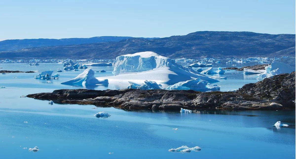 Fiord Sermilik na pòbrzegù Grenlandii. Òdj. JChristophe_Andre, pùblicznô domena, Pixabay.com