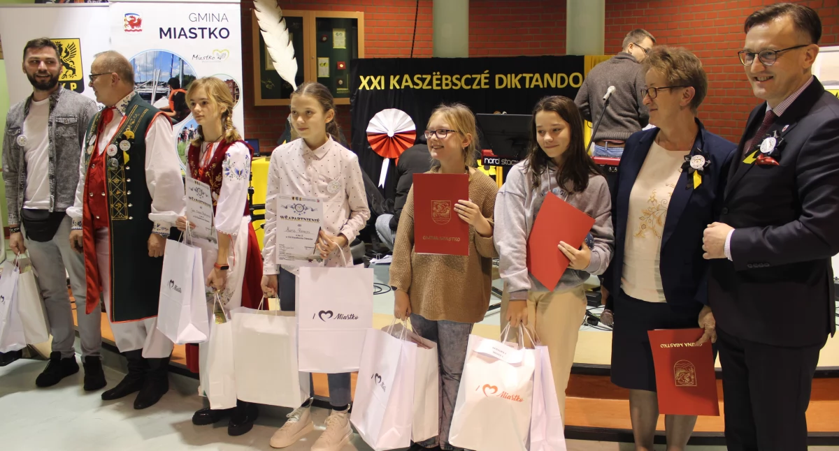 W Miastkù bëło ju m.jin. Kaszëbsczé Diktando (2022 r.). Za dwa lata zrëchtëją tu téż Zjôzd Kaszëbów. Òdj. dm