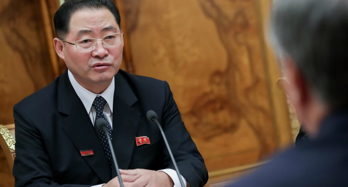 Premiéra Nordowi Kòreje Park Thae-Song. https://www.wikidata.org/wiki/Q16905281#/media/File:Chairman_of_the_Supreme_People%E2%80%99s_Assembly_of_the_DPRK_Pak_Thae-song.jpg