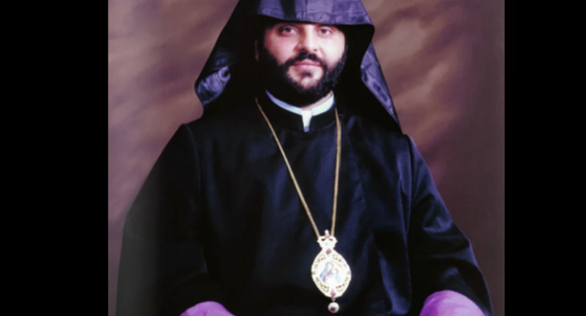 Arcëbiskùp Tawùsza Bagrat Galstanian. Òdj. Der Myron; zdrzódło: https://pl.wikipedia.org/wiki/Bagrat_Galstanjan#/media/Plik:BishopBagrat.jpg