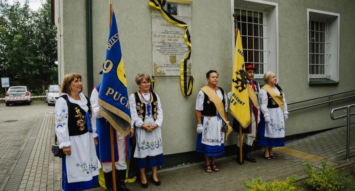 Òdj. K. Kędzior; https://powiat.puck.pl/aktualnosci/tablica-pamieci-dr-stanislawa-cygierta-odslonieta-w-pucku.html