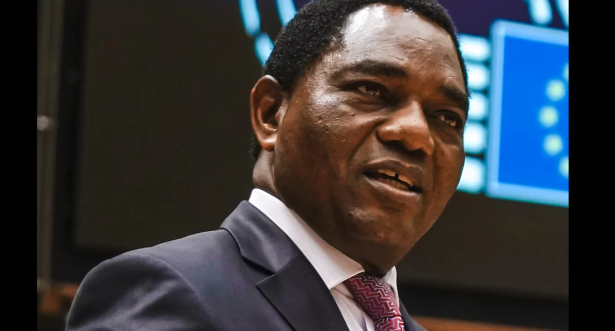 Hakainde Hichilema. Zdrzódło: https://pl.wikipedia.org/wiki/Hakainde_Hichilema#/media/Plik:Visit_of_President_of_Zambia.jpg