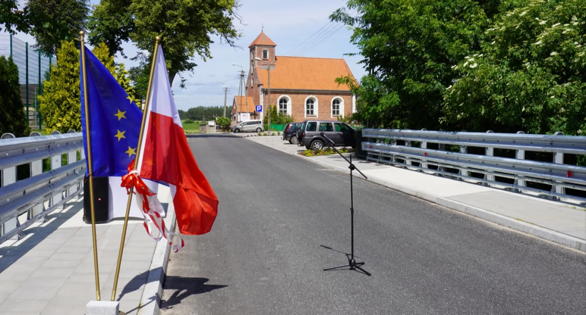 Mòst w Stôrćh Pòlaszkach. Òdj. facebookòwô starna gminë Stôrô Cziszewa