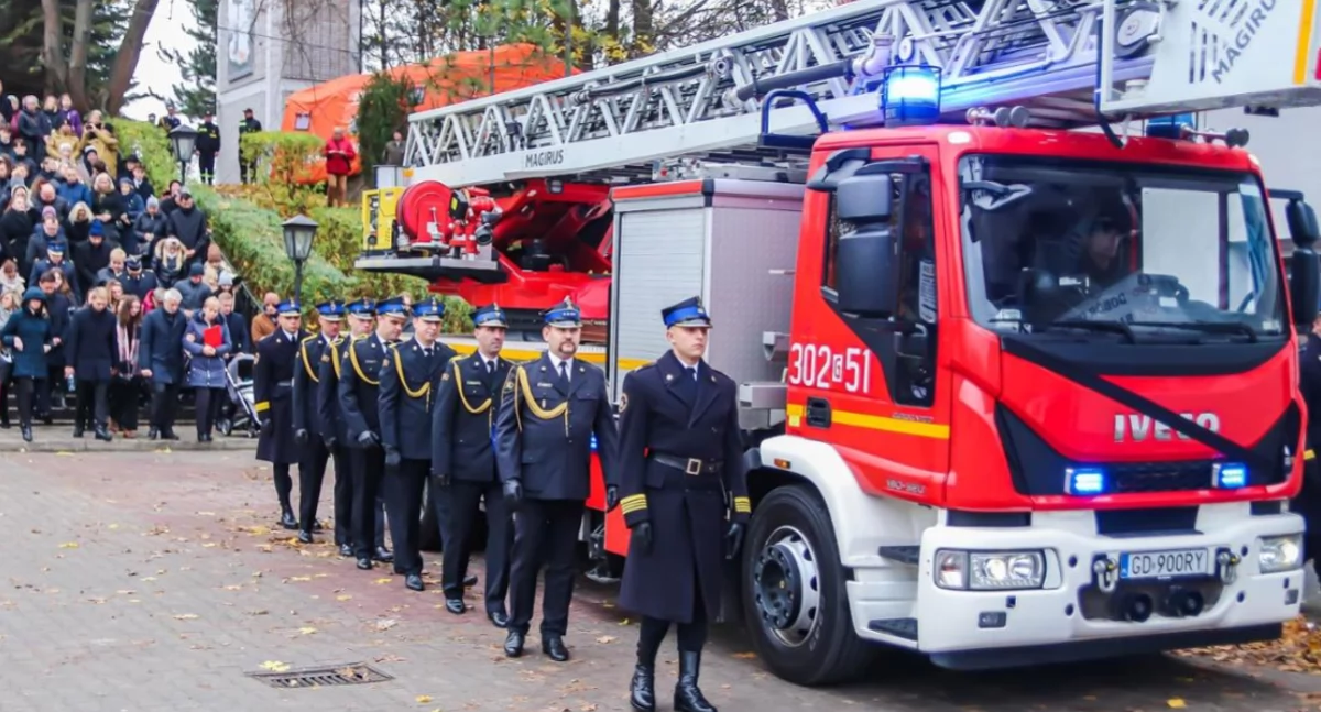 Pògrzéb Bartosza Błiskala. https://www.gov.pl/web/kmpsp-gdansk/pozegnanie-sp-st-sekc-bartosza-blyskala