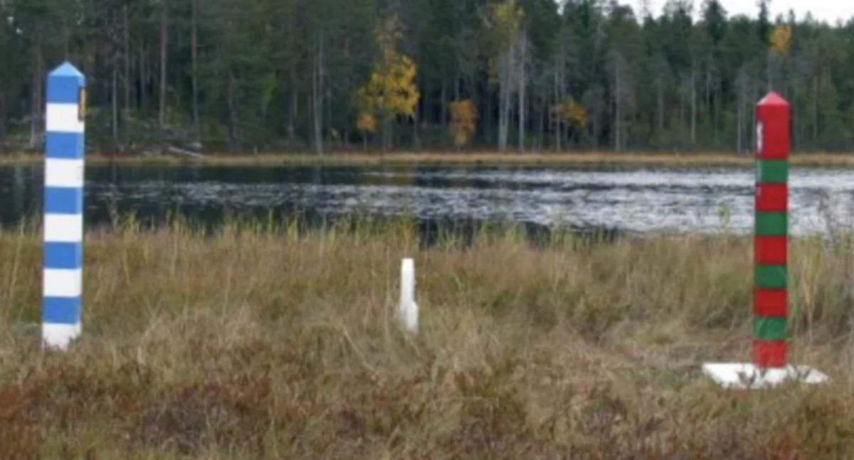 Ze swiata, Ruscë rëchtëją bazë przë grańcë Fińską - zdjęcie, fotografia