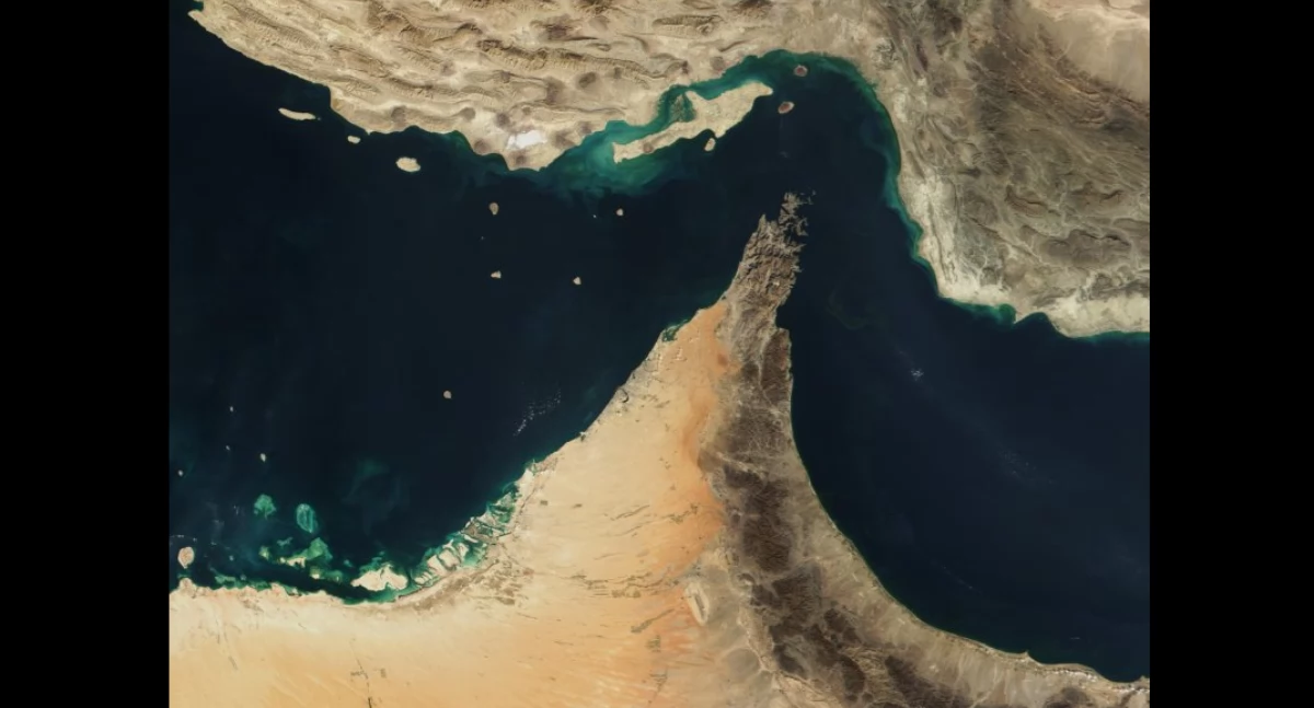 Zwãżëna Òrmùz. Òdj. Jacques Descloitres, MODIS Land Rapid Response Team, NASA/GSFC - Cropped from: http://visibleearth.nasa.gov/view_rec.php?id=2363