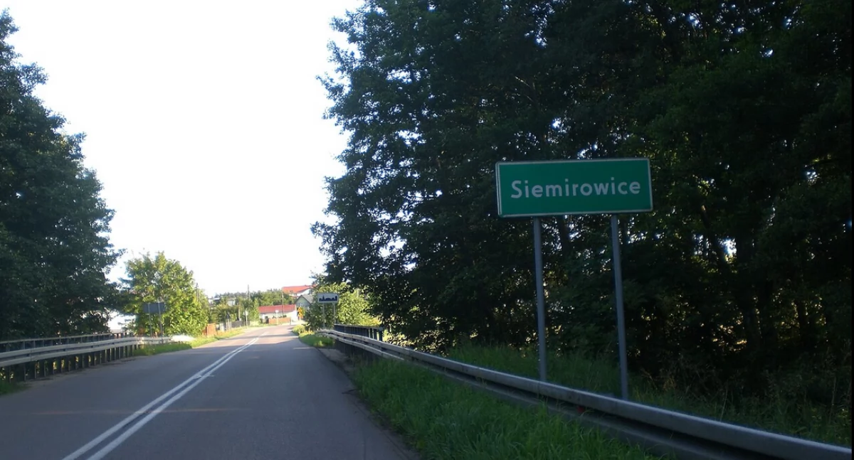 Òdj. Gdaniec; zdrzódło: https://pl.wikipedia.org/wiki/Siemirowice#/media/Plik:Siemirowice_5598.jpg