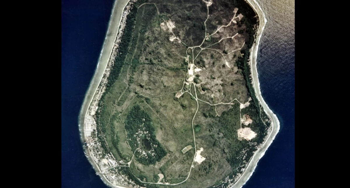 Naoero. Òdj. ARM - Image Library; zdrzódło: https://pl.wikipedia.org/wiki/Nauru#/media/Plik:Nauru_satellite.jpg