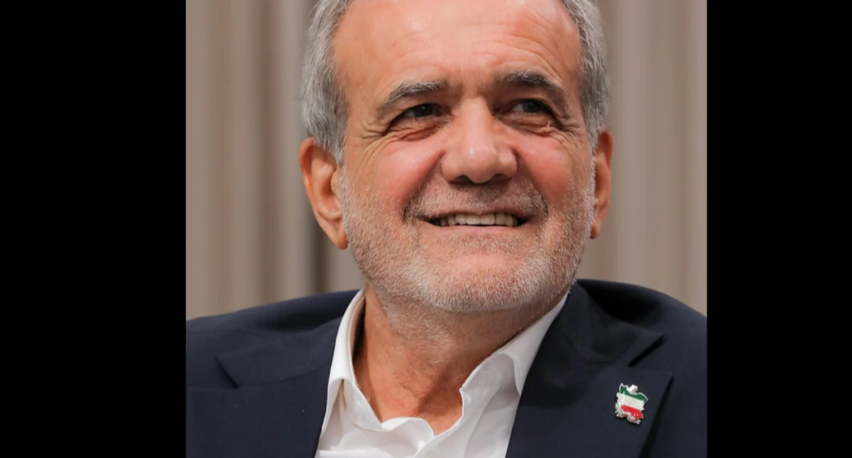 Prezydent Iranu Masud Pezeszkian. Òdj. Khamenei.ir; zdrzódło: https://pl.wikipedia.org/wiki/Prezydenci_Iranu#/media/Plik:Masoud_Pezeshkian_14040616_(cropped).jpg