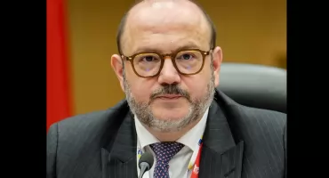 Wòjskò mô wińc na szasëje Brukselë