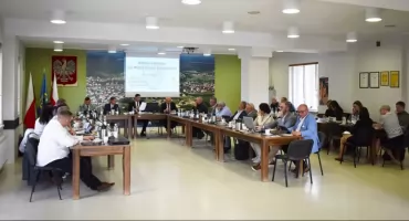 Ùchwôlënk w sprawie przëznaniô Serakòjcóm statusu miasta przëjimniãti