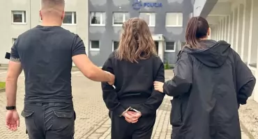 Kòfer z całã òfiarë szmërgnãlë do strëdżi w Ùstce