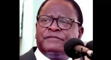 Ùkredlë psë z prezydencczégò pałacu