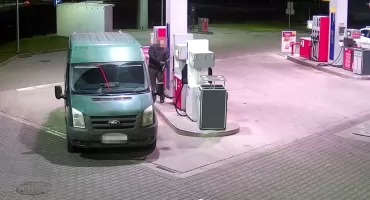 Ùkrôdł tësąc litrów òleju z benzynowi stacje