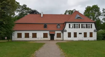 Òdnowią dwòrk Wëbicczich w Bãdominie