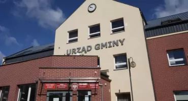 W Kôlbùdach ùsadzą liceùm