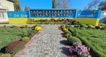 Chcelë òtrëc cziledzesąt żôłnérzów